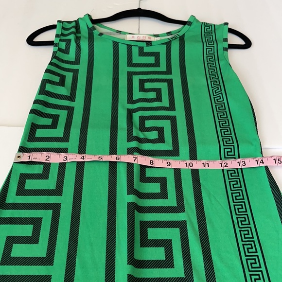 Vibrant Green Greek Key Sheath Dress M/L MIDI - Picture 4 of 4